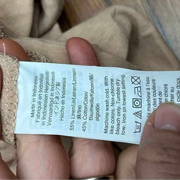 Madewell Raw-Edge Hangout Muscle Tank - Picture 8 of 9